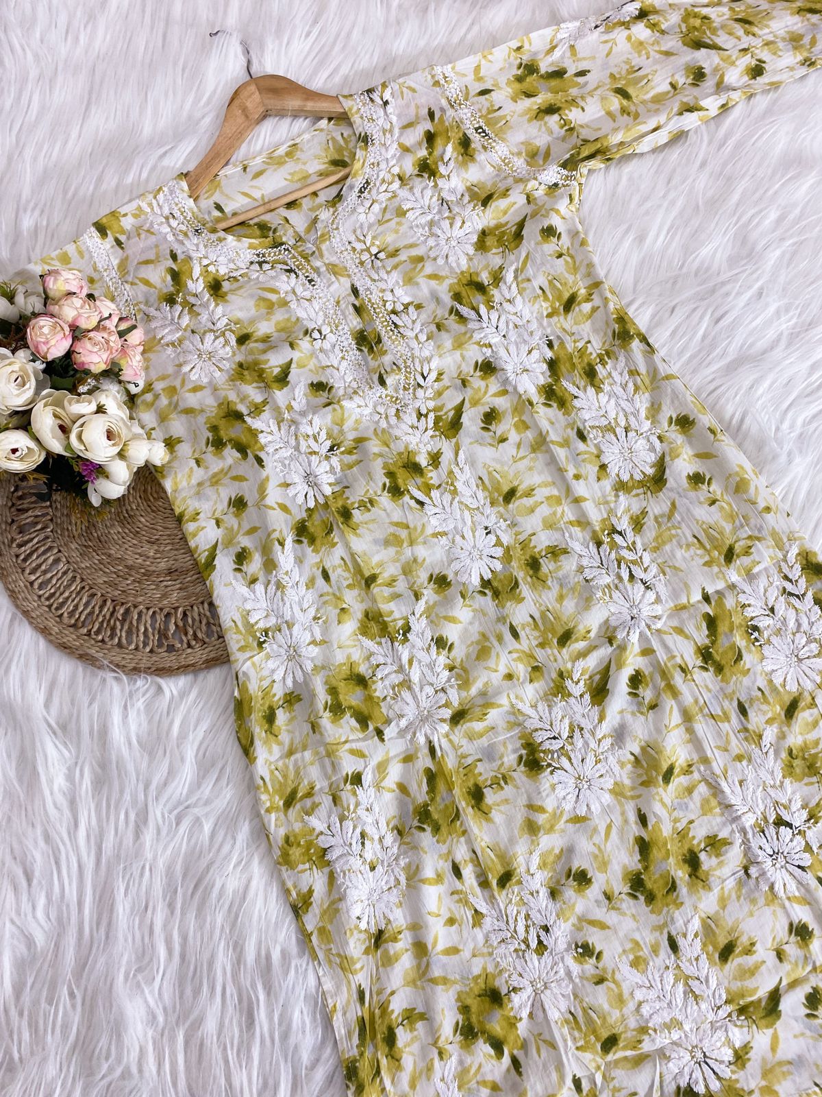 Mul Mul Kurti Chikan