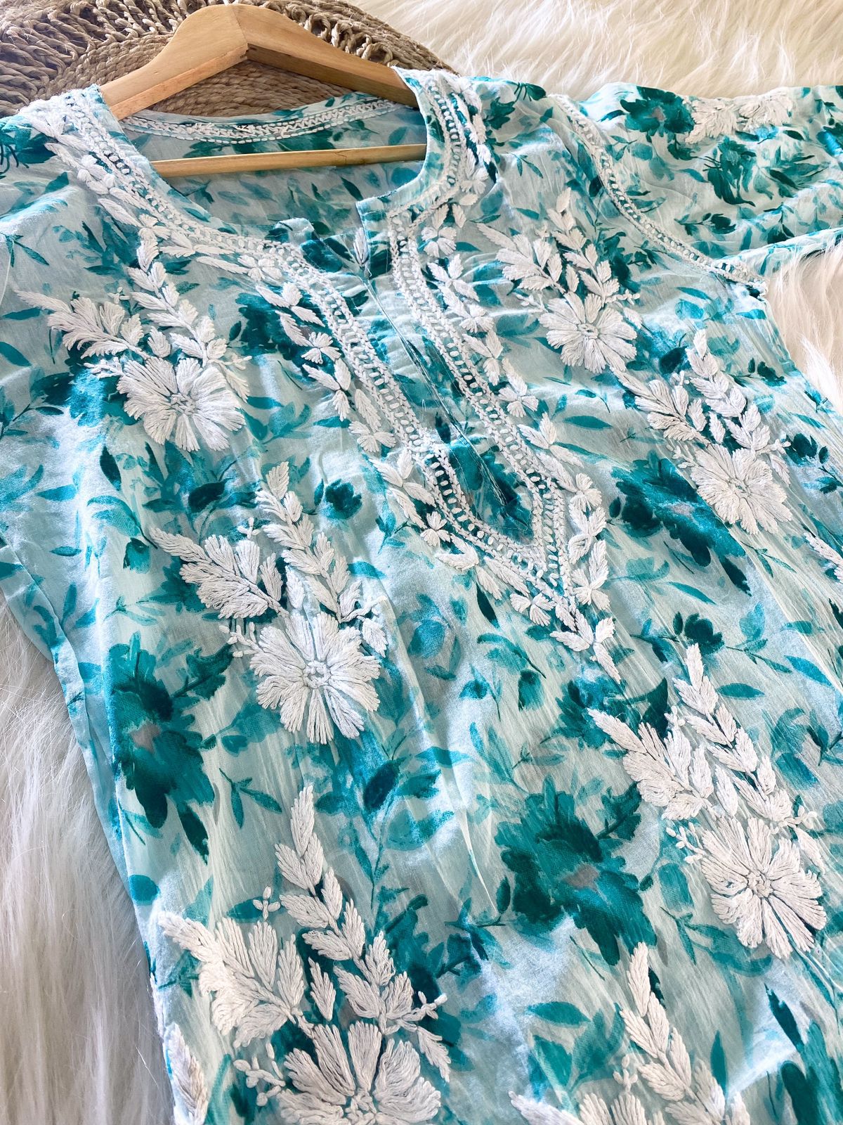 Mul Mul Kurti Chikan
