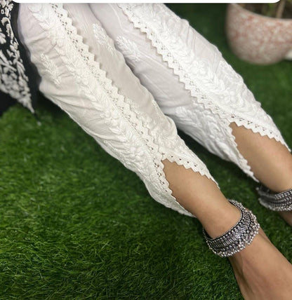 Dhotti Chikankari