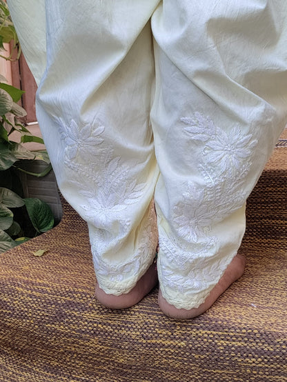 Dhotti Chikankari